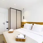 Apartment A'more Bijeca - 20m From The - New & Modern Medulin