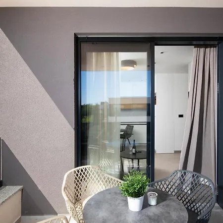 A'more Bijeca - 20m From The - New & Modern