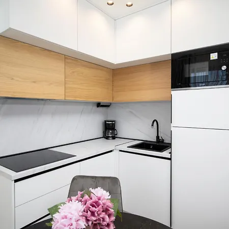 아파트 A'more Bijeca - 20m From The - New & Modern *