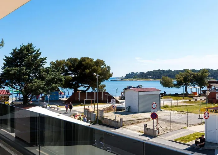 A'more Bijeca - 20m From The - New & Modern Apartman