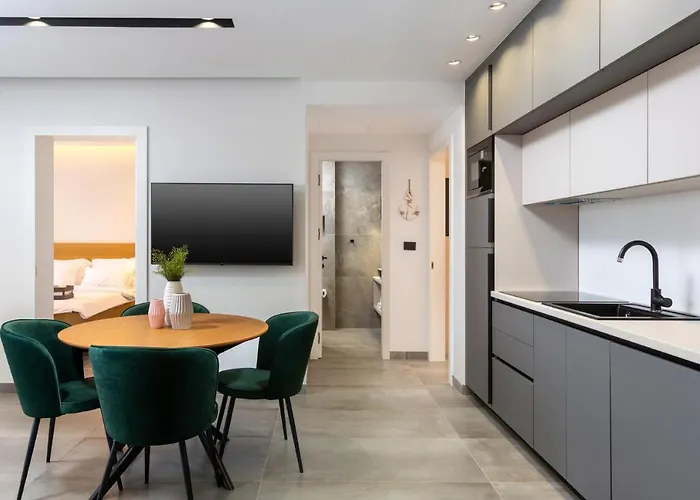 A'more Bijeca - 20m From The - New & Modern Apartman *