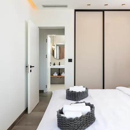 Apartment A'more Bijeca - 20m From The - New & Modern *