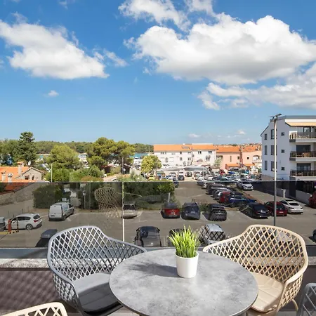 A'more Bijeca - 20m From The - New & Modern * 메덜린