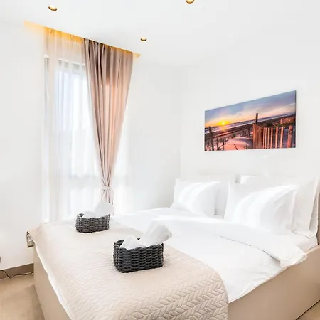 A'more Bijeca - 20m From The - New & Modern Apartment *