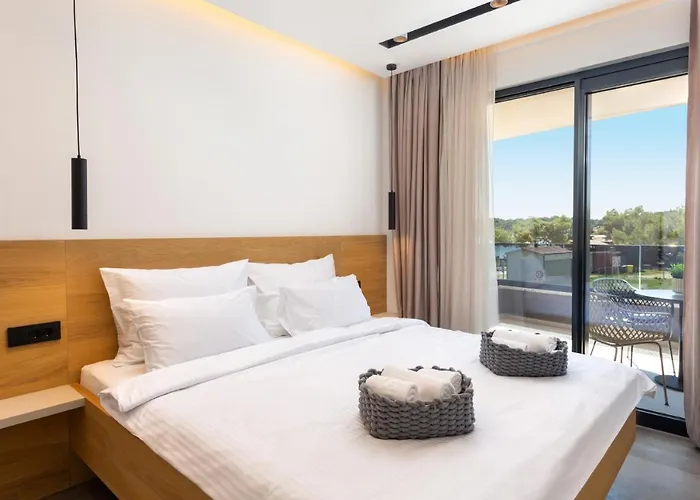 A'more Bijeca - 20m From The - New & Modern * 메덜린