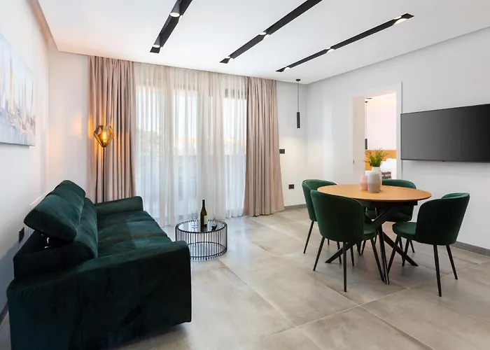 A'more Bijeca - 20m From The - New & Modern 메덜린