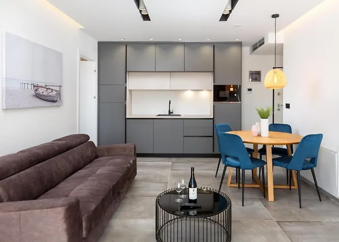 아파트 A'more Bijeca - 20m From The - New & Modern 메덜린