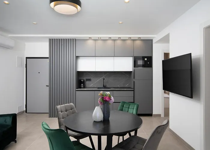 A'more Bijeca - 20m From The - New & Modern 아파트