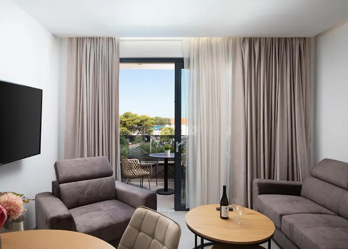 Lägenhet A'more Bijeca - 20m From The - New & Modern