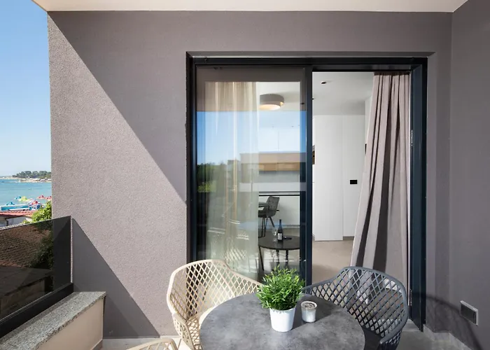 A'more Bijeca - 20m From The - New & Modern