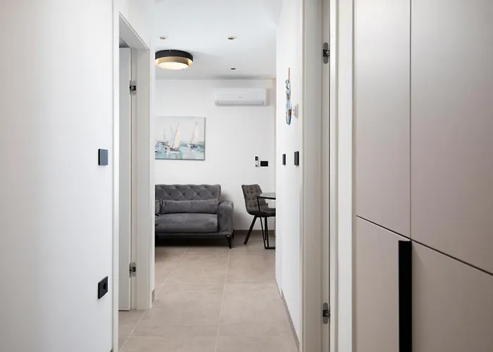 아파트 A'more Bijeca - 20m From The - New & Modern 메덜린