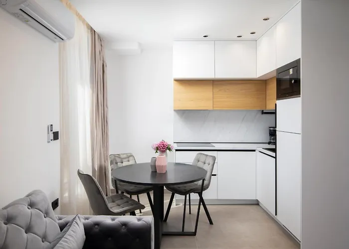 A'more Bijeca - 20m From The - New & Modern * 메덜린